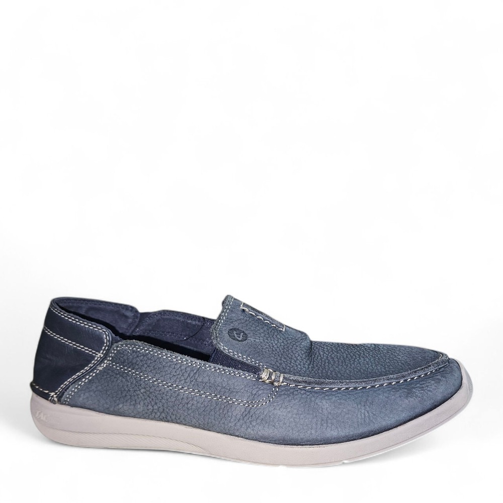 Clarks Leather Loafers Mens Size 8.5 Blue Slip On Cushioned Comfort Shoe